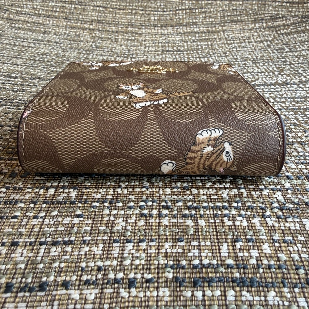 Coach Dancing Kitten Cat Pattern Snap Button Wallet - Picture 5 of 9